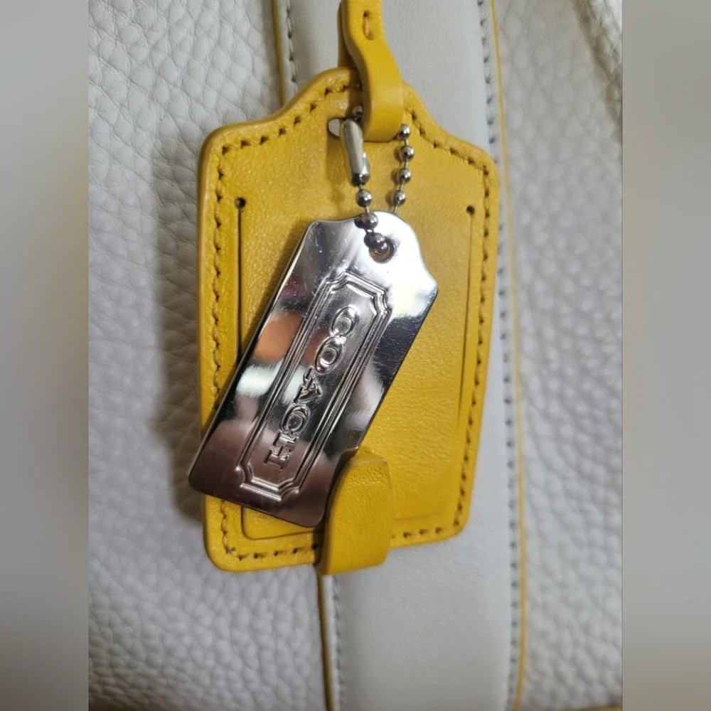 Coach White and Yellow Women's Bag - Picture 10 of 11